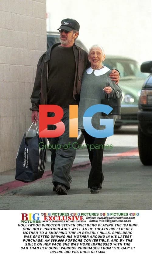 Spielberg Treats Mother to Beverly Hills Shopping Trip