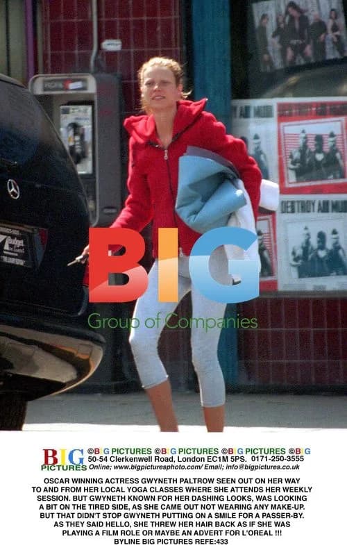 Gwyneth Paltrow Leaving Yoga Class