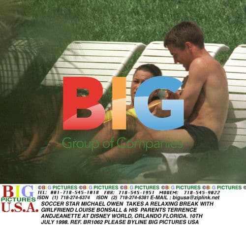 Michael Owen takes break with girlfriend & parents at Disney World