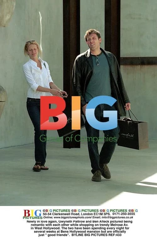 Gwyneth Paltrow and Ben Affleck shopping and being romantic