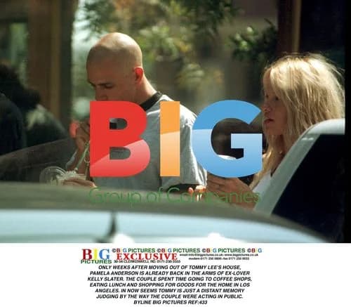 Pamela Anderson and Kelly Slater spotted shopping