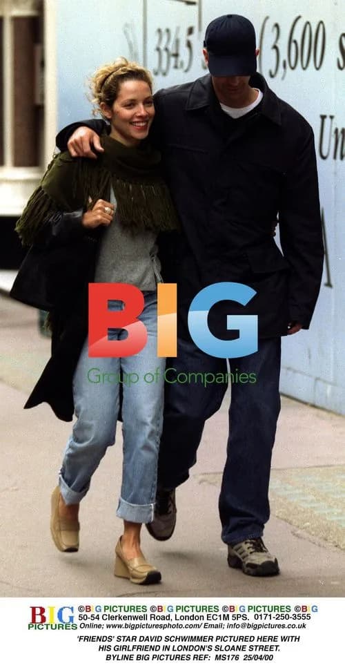 David Schwimmer Out in London with Girlfriend