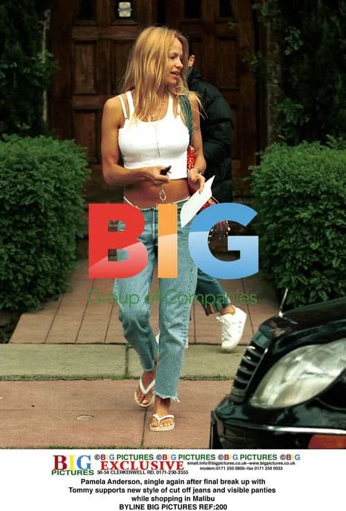Pamela Anderson's new jeans style in Malibu