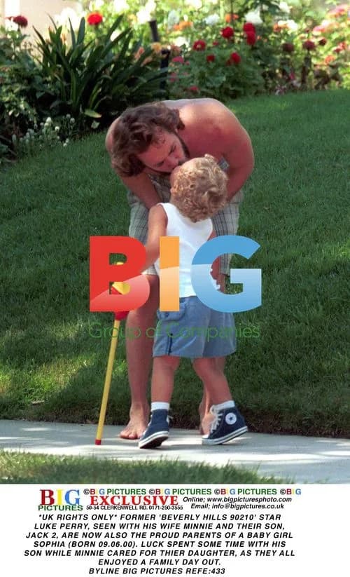 Luke Perry with family