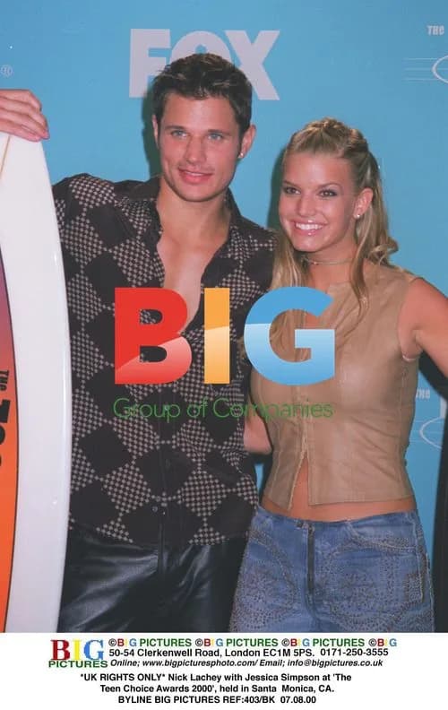 Nick Lachey and Jessica Simpson at Teen Choice Awards 2000