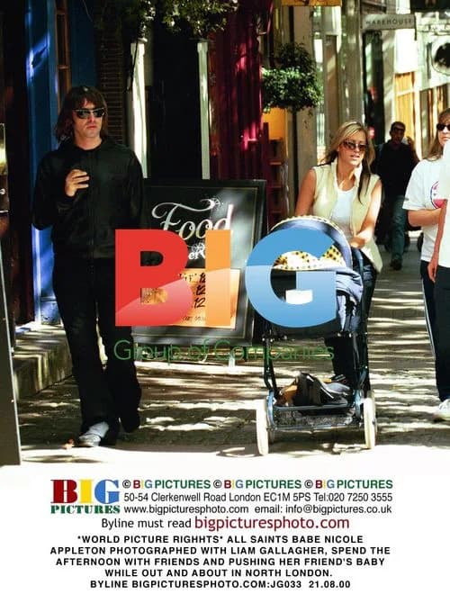 Nicole Appleton and Liam Gallagher in North London