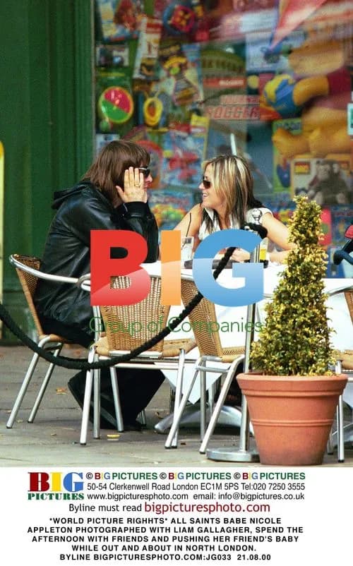 Nicole Appleton with Liam Gallagher in North London