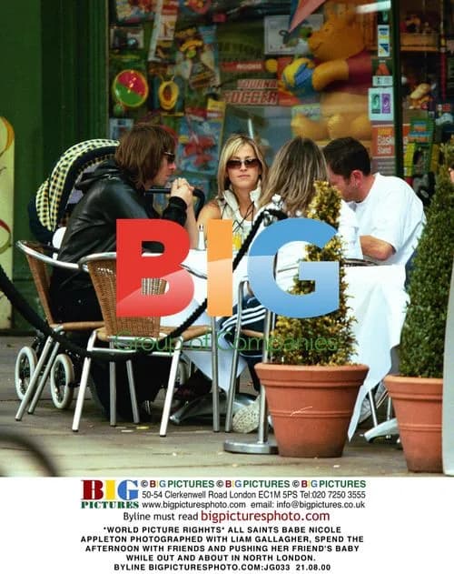 Nicole Appleton with Liam Gallagher in London