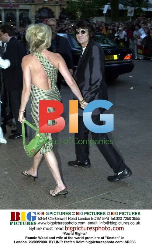Ronnie Wood and wife at "Snatch" premiere