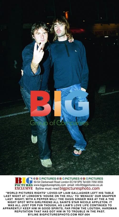 Liam Gallagher Threatens Paparazzi