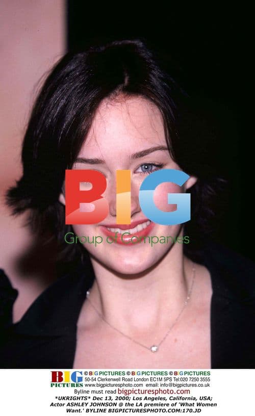 Ashley Johnson @ 'What Women Want' LA Premiere