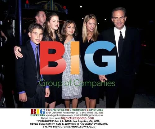 Kevin Costner at "13 Days" Premiere