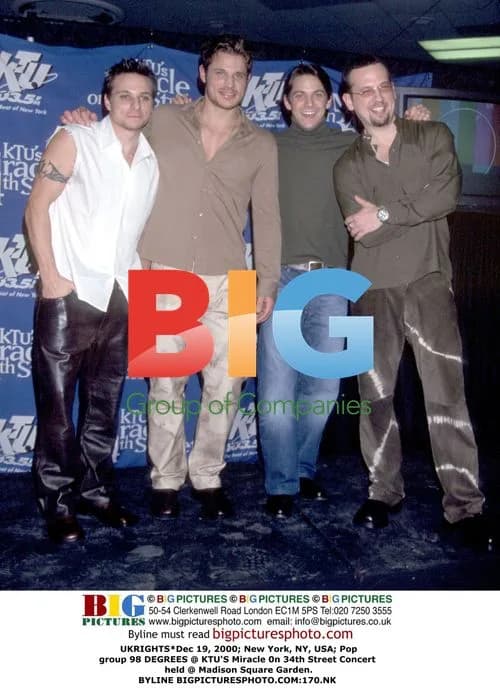 98 DEGREES @ KTU'S Miracle on 34th Street Concert