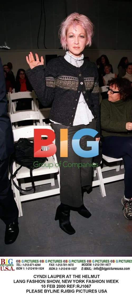 CYNDI LAUPER AT HELMUT LANG FASHION SHOW
