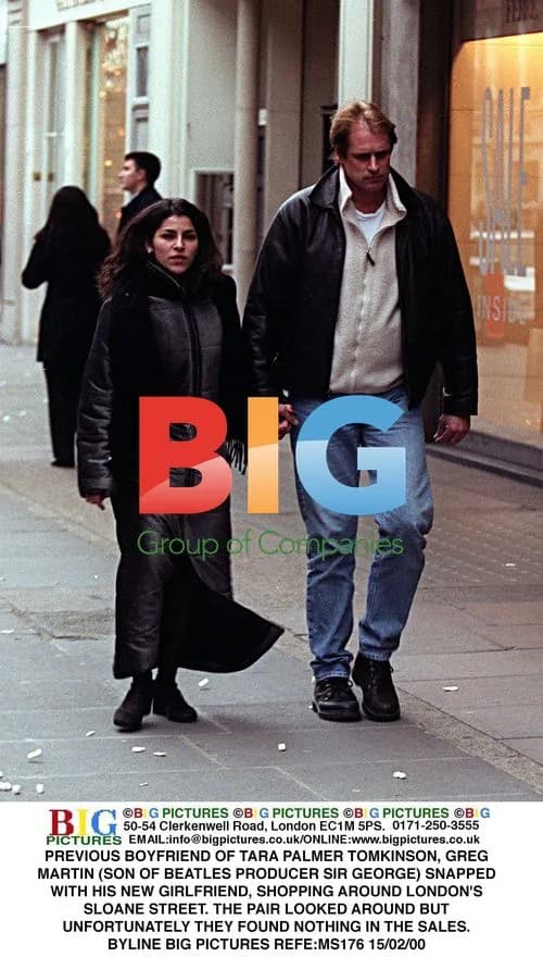 Greg Martin and Girlfriend Shopping