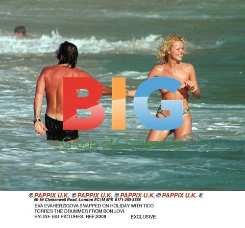 EVA HERZIGOVA and TICO TORRES on Holiday