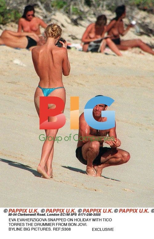 EVA HERZIGOVA AND TICO TORRES ON HOLIDAY