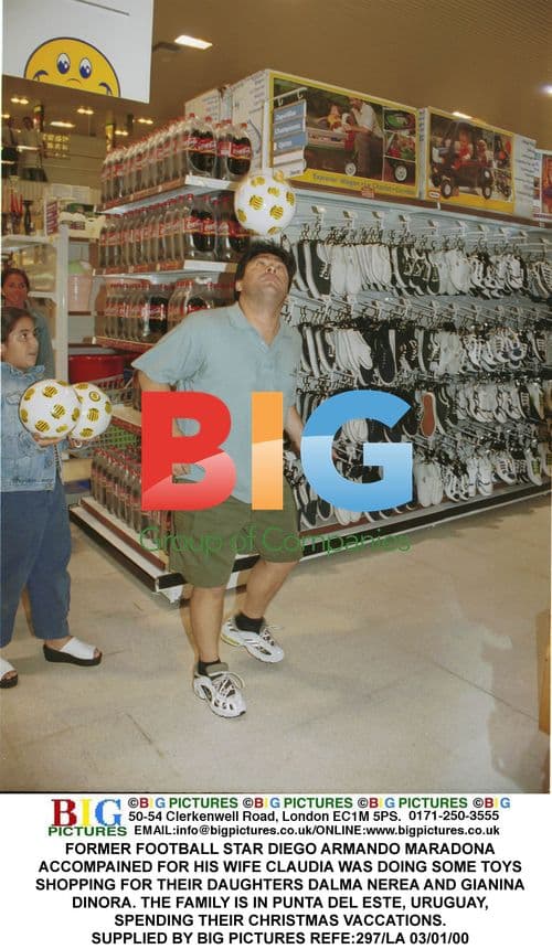 Diego Maradona Family Christmas Shopping