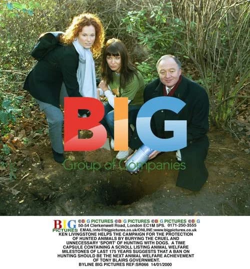 Ken Livingstone buries hunting with dogs