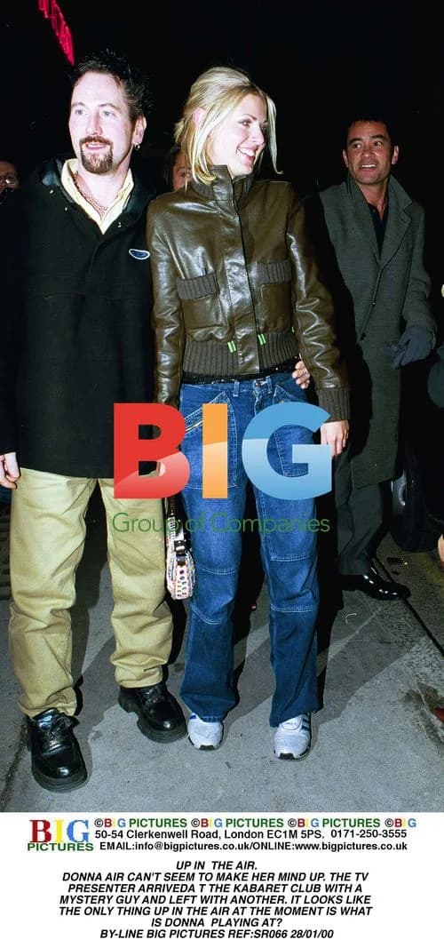 Donna Air's Kabaret Club Arrival