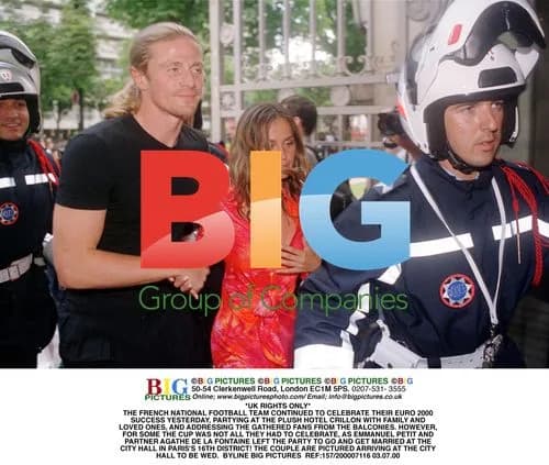 French Football Team Celebrates Euro 2000 Win