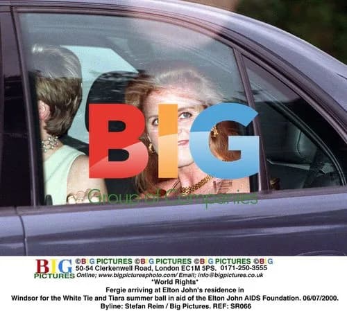 Fergie arrives at Elton John's residence for charity event