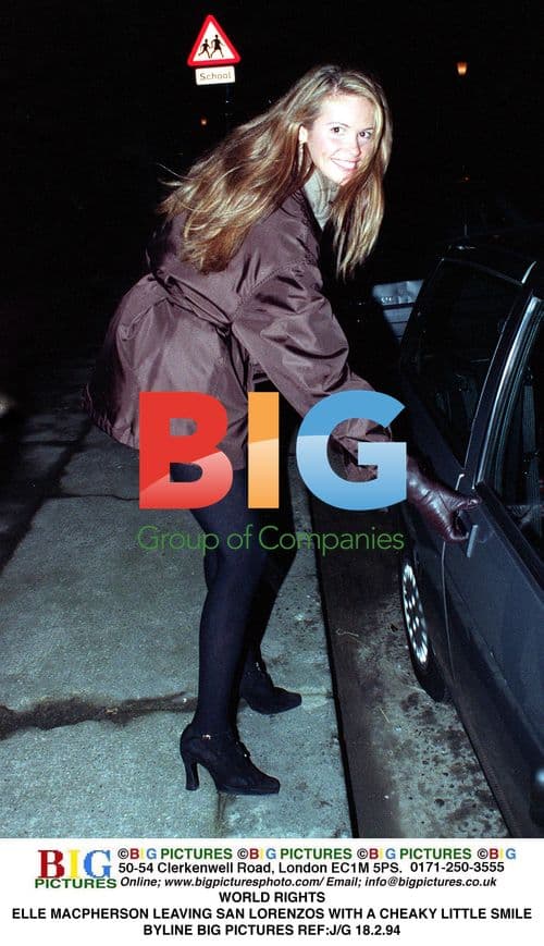 ELLE MACPHERSON LEAVING SAN LORENZO'S