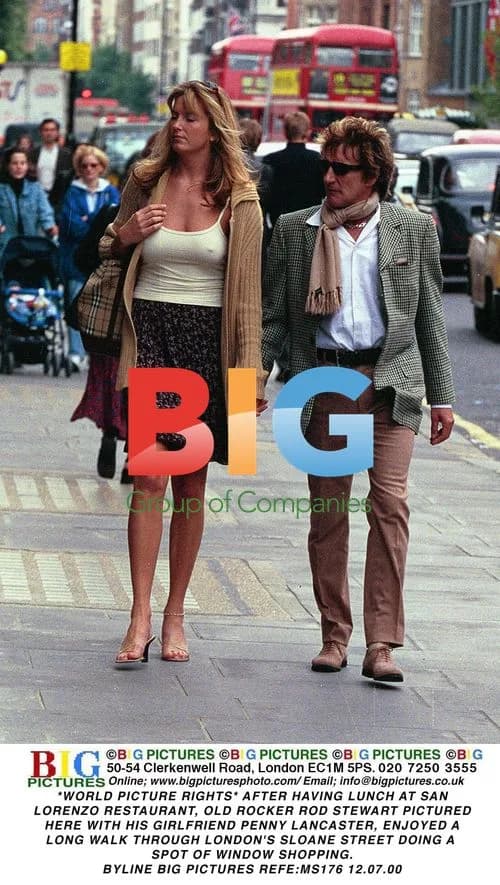 Rod Stewart and Penny Lancaster go shopping