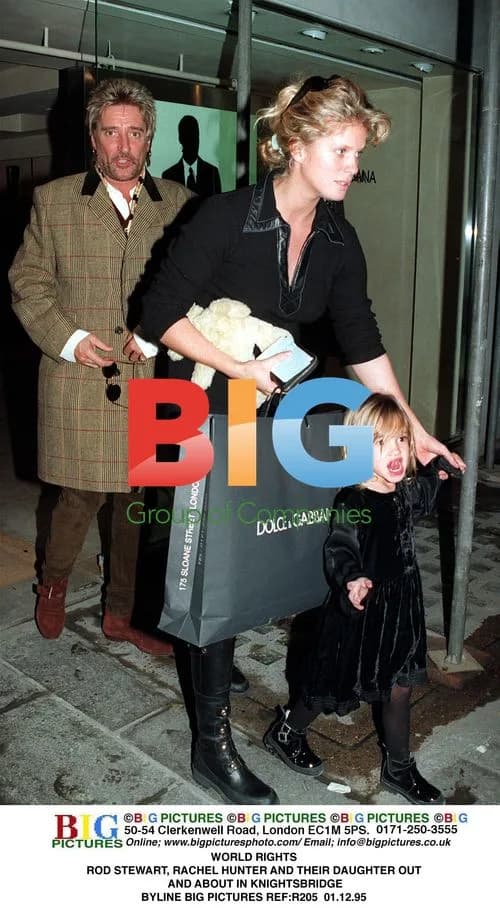 Rod Stewart, Rachel Hunter Out with Daughter