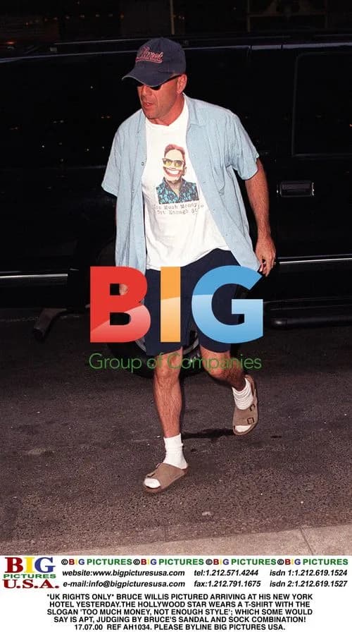 Bruce Willis Arrives at NY Hotel