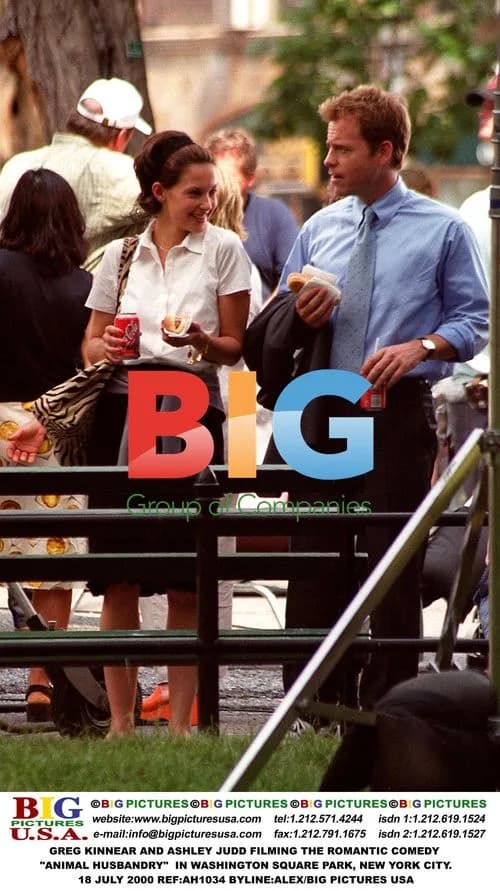 Greg Kinnear and Ashley Judd filming "Animal Husbandry"