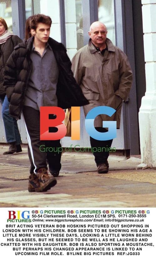 Bob Hoskins Out Shopping with Children