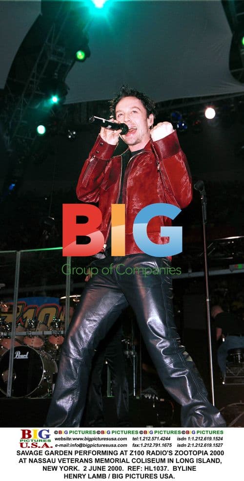 Savage Garden Performing at Zootopia 2000