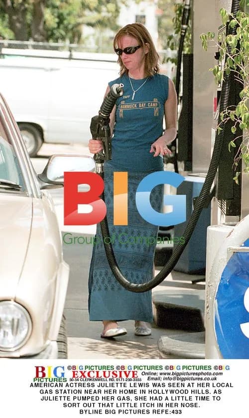 Juliette Lewis Pumping Gas