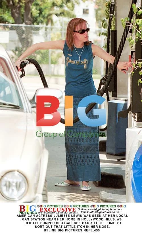 Juliette Lewis Pumping Gas