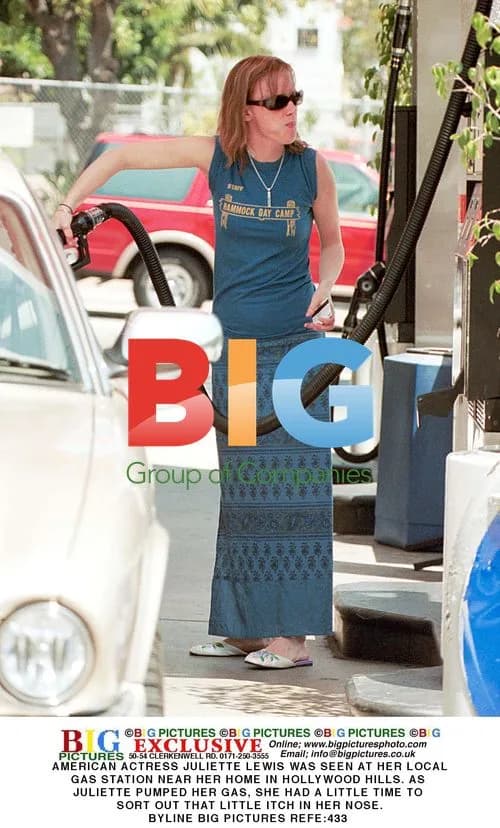 Juliette Lewis Pumping Gas
