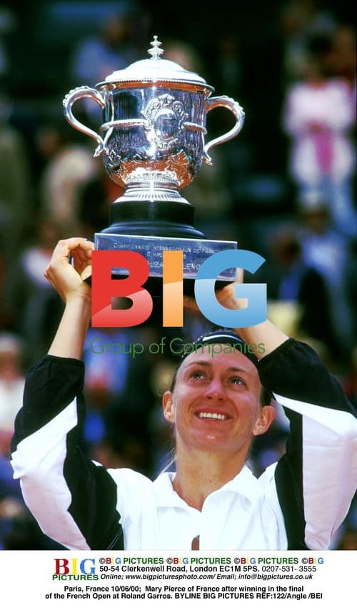 Mary Pierce Wins French Open 2000