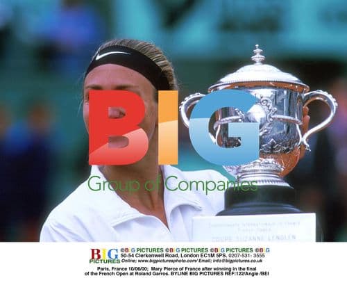 Mary Pierce wins French Open