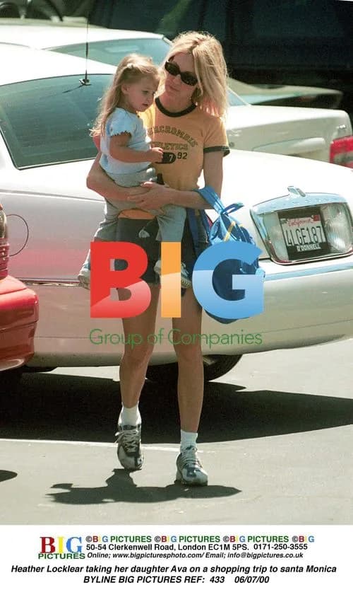 Heather Locklear and daughter Ava shopping