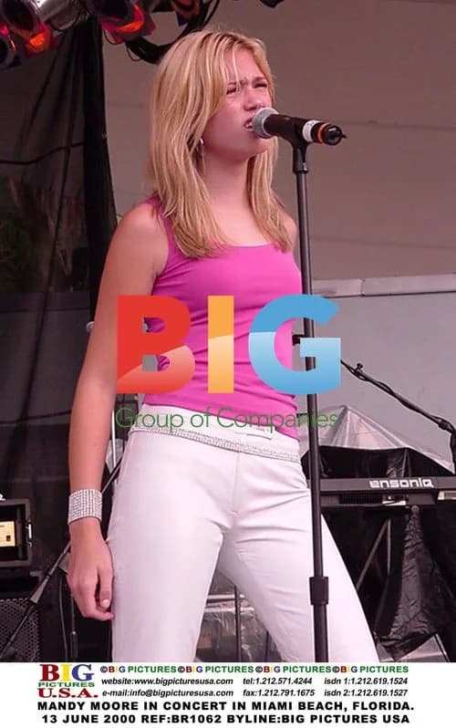 Mandy Moore in Miami Beach Concert