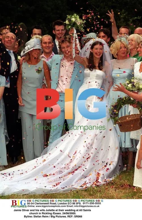 Jamie Oliver and wife at wedding