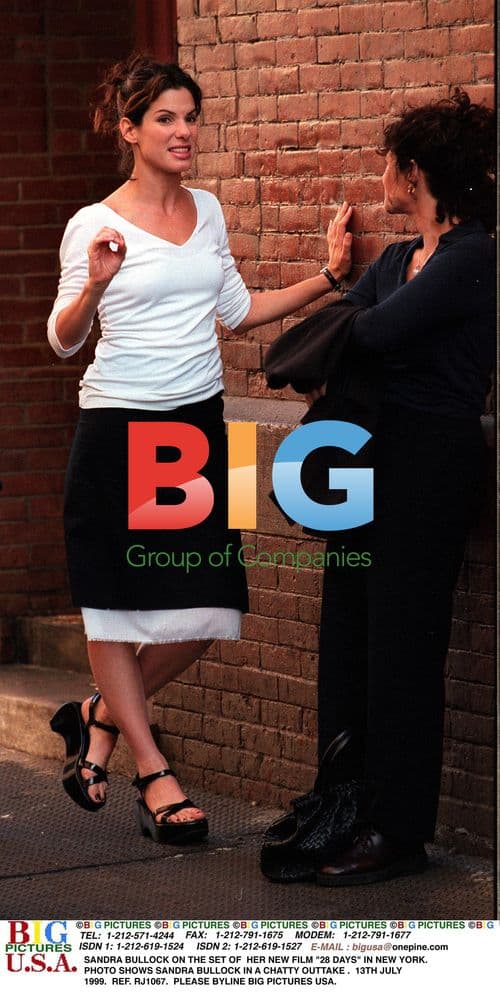 Sandra Bullock on set of "28 Days"