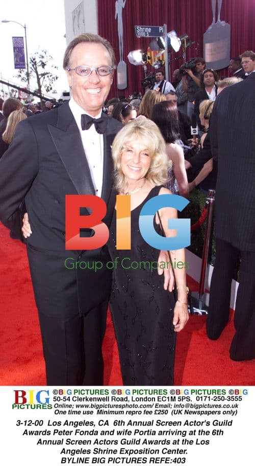 Peter Fonda and wife Portia at 6th Annual SAG Awards