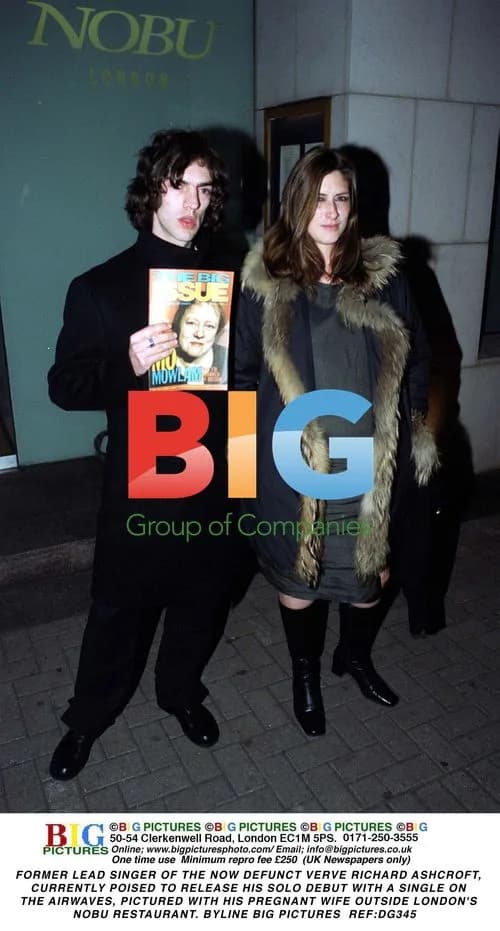 Richard Ashcroft and Wife Outside Nobu