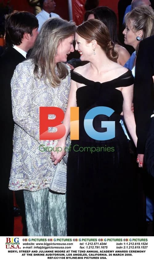 Meryl Streep and Julianne Moore at 2000 Oscars