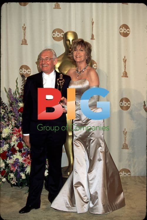 Jane Fonda and Andrzej Wajda at Oscars 2000