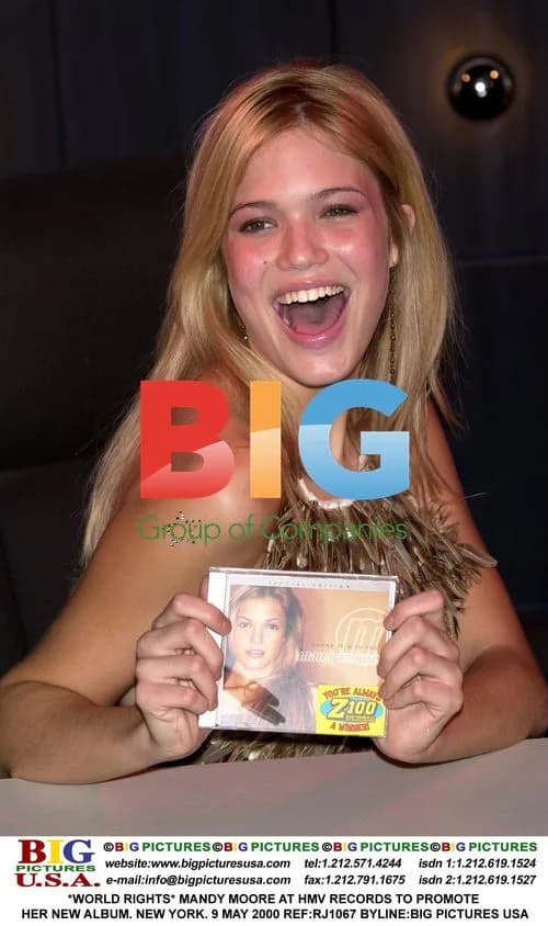 Mandy Moore Promotes New Album at HMV