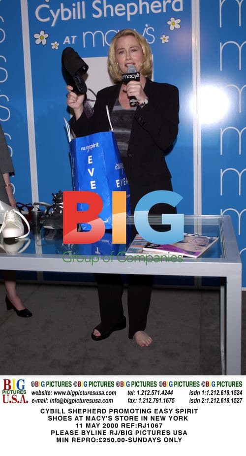 Cybill Shepherd promotes Easy Spirit shoes at Macy's