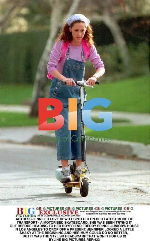 Jennifer Love Hewitt Rides Motorized Skateboard