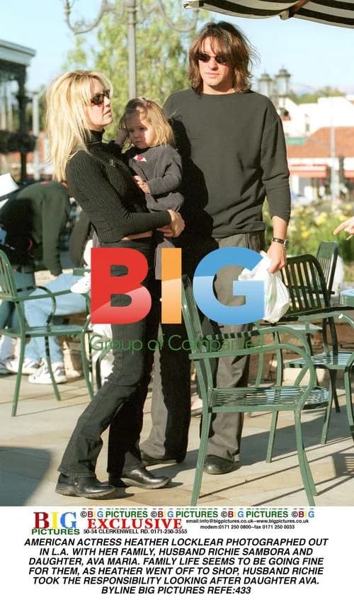 Heather Locklear Out Shopping with Family